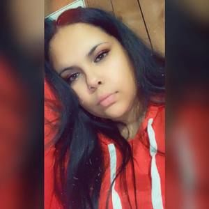 Meet your Posher, Crystal